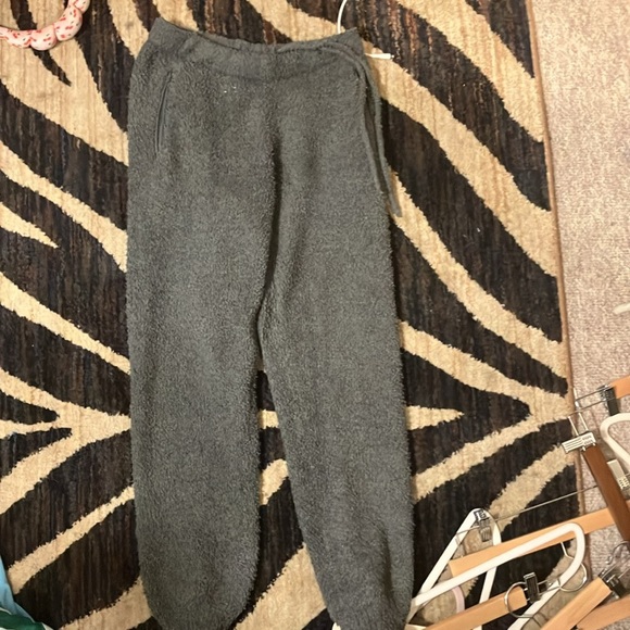 SKIMS Cozy Knit Unisex Jogger - Picture 3 of 3